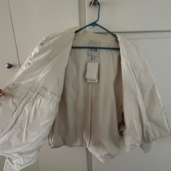 COS Off-White Quilted Puffer Jacket - Picture 6 of 12
